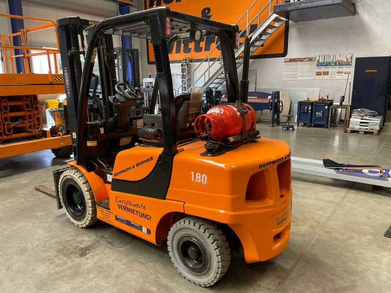 Yale GLP 35 VX - Carretilla elevadora de gas: foto 4 Yale GLP 35 VX - Carretilla elevadora de gas: foto 4