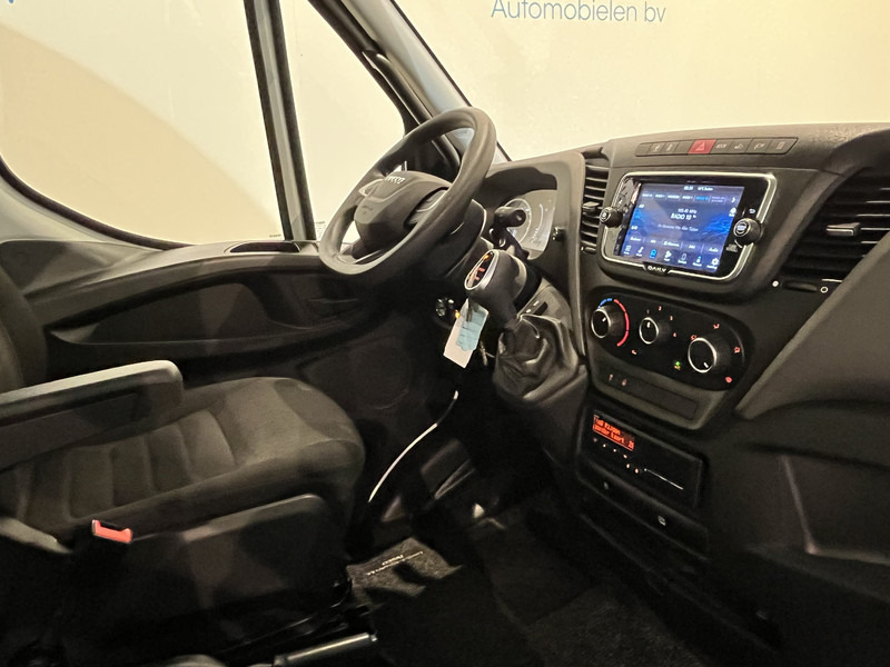 Iveco Daily 35S18 3.0 BE Clixtar Automaat Bakwagen met Laadklep / Laadvermogen 3.060 KG / Euro 6 / Luchtvering / Airco / Camera / CarPlay / Cruise Control / 91.000 KM !! - Cabeza tractora: foto 4 Iveco Daily 35S18 3.0 BE Clixtar Automaat Bakwagen met Laadklep / Laadvermogen 3.060 KG / Euro 6 / Luchtvering / Airco / Camera / CarPlay / Cruise Control / 91.000 KM !! - Cabeza tractora: foto 4