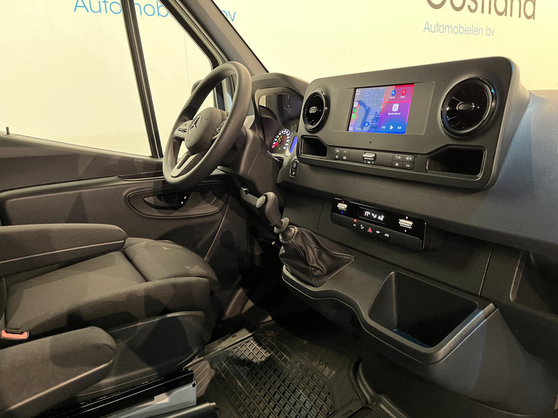 Mercedes-Benz Sprinter 315 CDI L4H2 RWD / Euro 6 / MBUX / Airco / Cruise Control / Camera / CarPlay / Navigatie / 3.300 KM !! / BPM VRIJ !! - Furgón: foto 3 Mercedes-Benz Sprinter 315 CDI L4H2 RWD / Euro 6 / MBUX / Airco / Cruise Control / Camera / CarPlay / Navigatie / 3.300 KM !! / BPM VRIJ !! - Furgón: foto 3