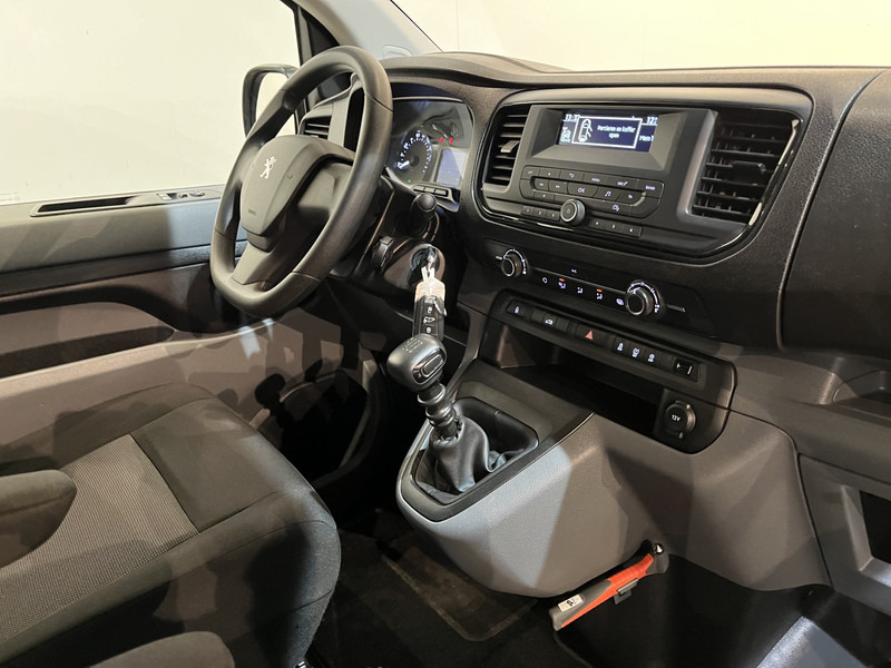 Peugeot Expert 1.5 BlueHDI L2 Premium / Euro 6 / Airco / Cruise Control / Trekhaak / PDC / 76.000 KM !! - Furgoneta pequeña: foto 3 Peugeot Expert 1.5 BlueHDI L2 Premium / Euro 6 / Airco / Cruise Control / Trekhaak / PDC / 76.000 KM !! - Furgoneta pequeña: foto 3