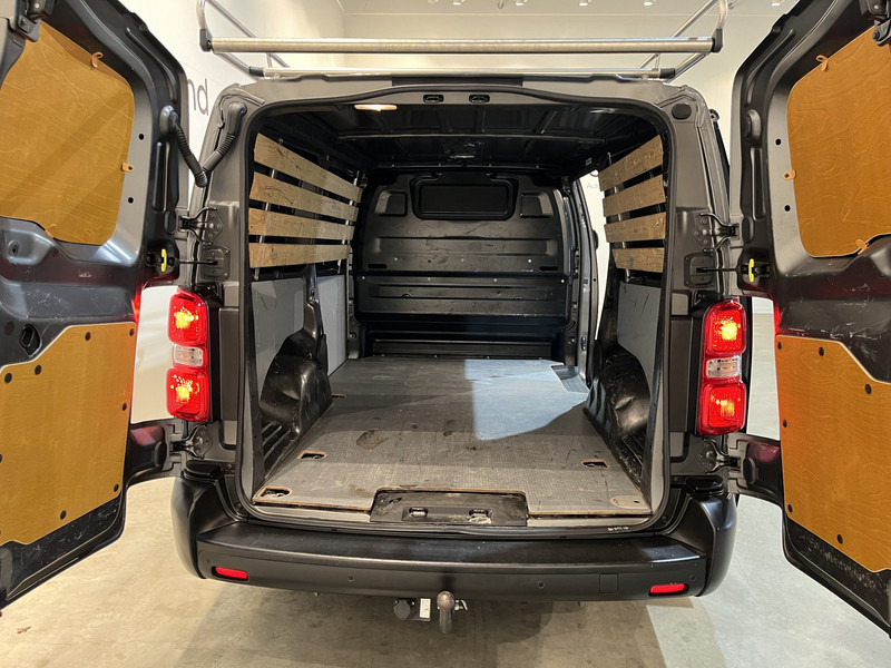 Peugeot Expert 2.0 BlueHDI Long Premium 180 PK Automaat / Euro 6 / Airco / Cruise Control / Navigatie / CarPlay / Trekhaak / PDC / Imperiaal / 3-Zits 90.000 KM !! - Furgoneta pequeña: foto 5 Peugeot Expert 2.0 BlueHDI Long Premium 180 PK Automaat / Euro 6 / Airco / Cruise Control / Navigatie / CarPlay / Trekhaak / PDC / Imperiaal / 3-Zits 90.000 KM !! - Furgoneta pequeña: foto 5