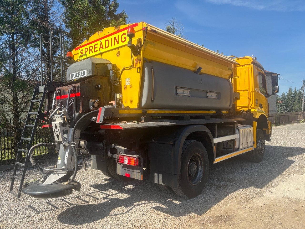 MERCEDES AROCS 1824 4x4BB  GRITTER/SPREADER/PLOUGH - Máquina quitanieve: foto 5 MERCEDES AROCS 1824 4x4BB  GRITTER/SPREADER/PLOUGH - Máquina quitanieve: foto 5