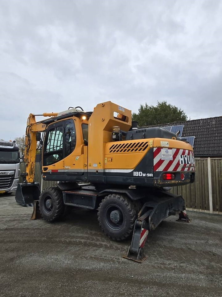 Hyundai R 180W-9A - Excavadora de ruedas: foto 2 Hyundai R 180W-9A - Excavadora de ruedas: foto 2