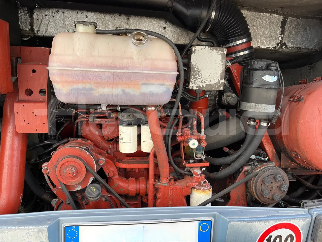 Autocar Iveco 380: foto 12