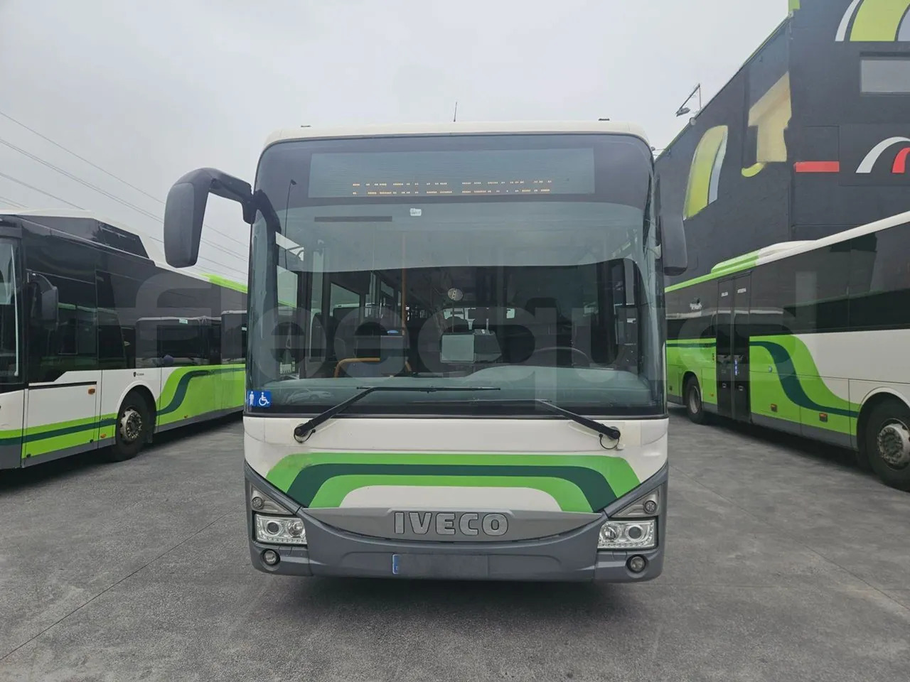 Iveco Crossway Low Entry - Autobús urbano: foto 2 Iveco Crossway Low Entry - Autobús urbano: foto 2