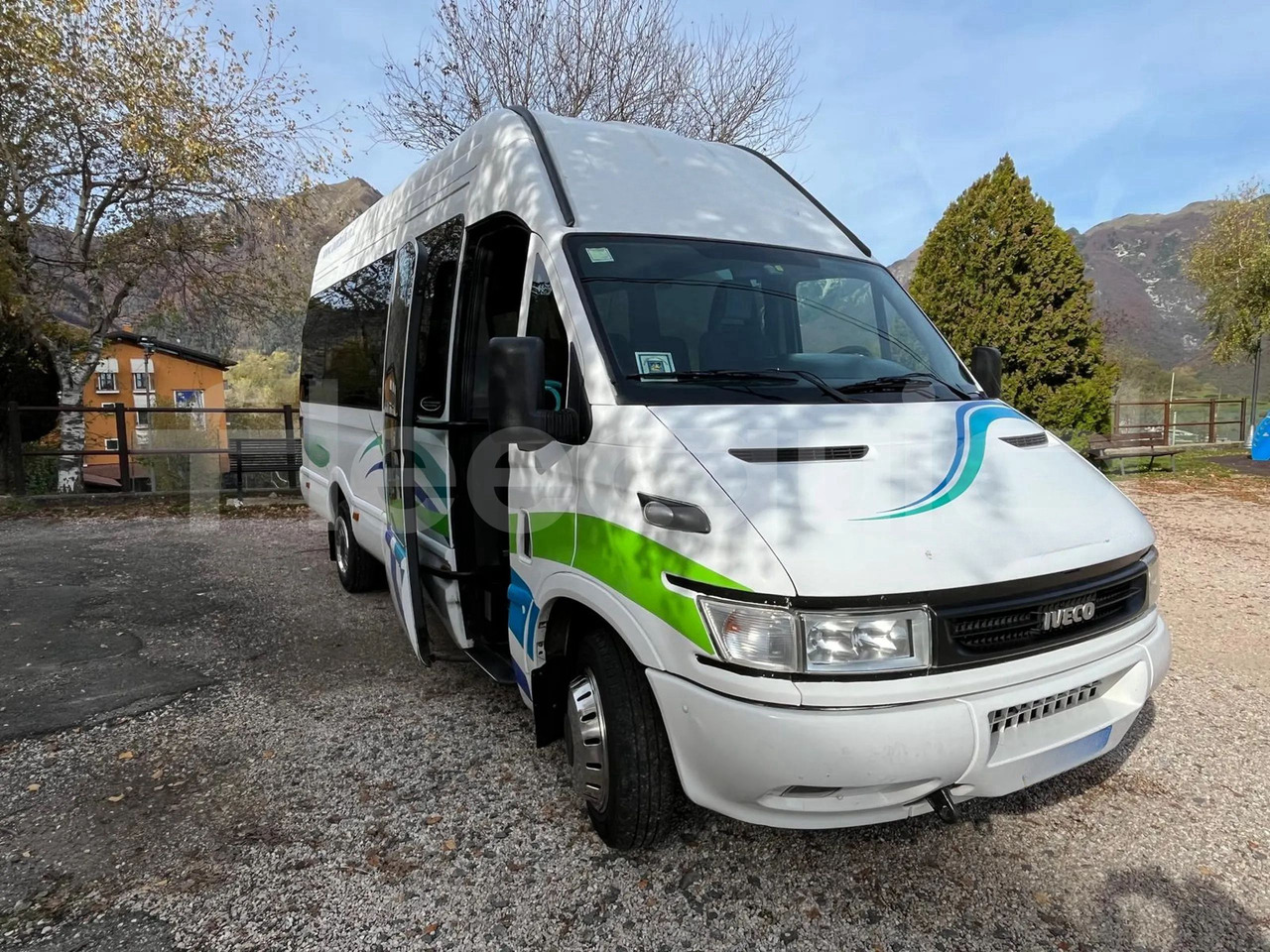 Iveco Daily - Minibús, Furgoneta de pasajeros: foto 1 Iveco Daily - Minibús, Furgoneta de pasajeros: foto 1