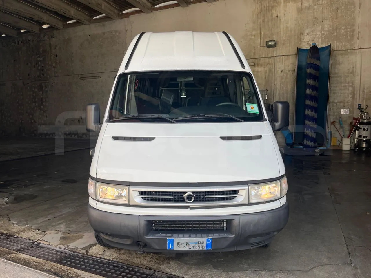 Iveco Daily - Minibús, Furgoneta de pasajeros: foto 2 Iveco Daily - Minibús, Furgoneta de pasajeros: foto 2