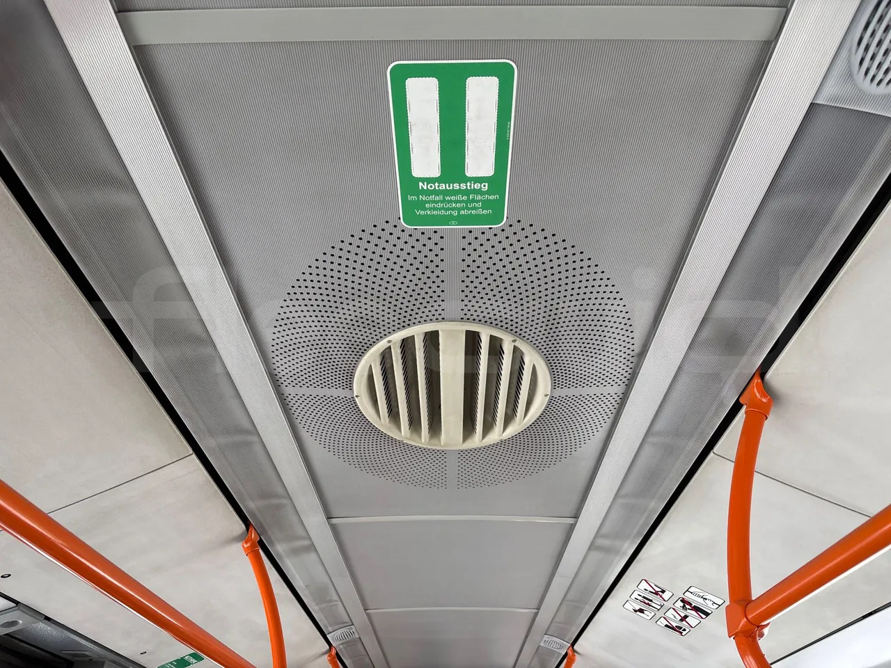 Autobús articulado Mercedes-Benz O 530: foto 26