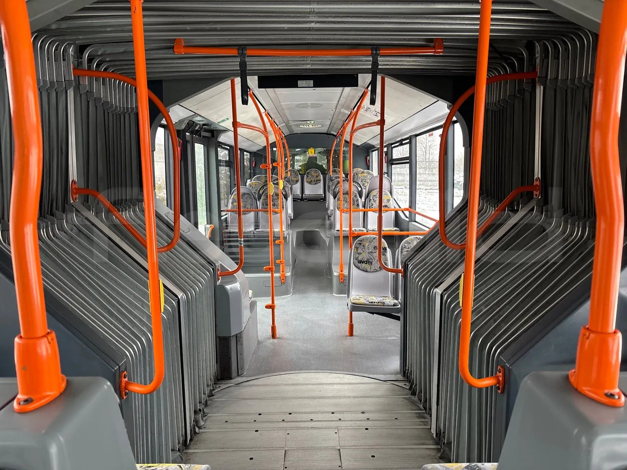 Autobús articulado Mercedes-Benz O 530: foto 29