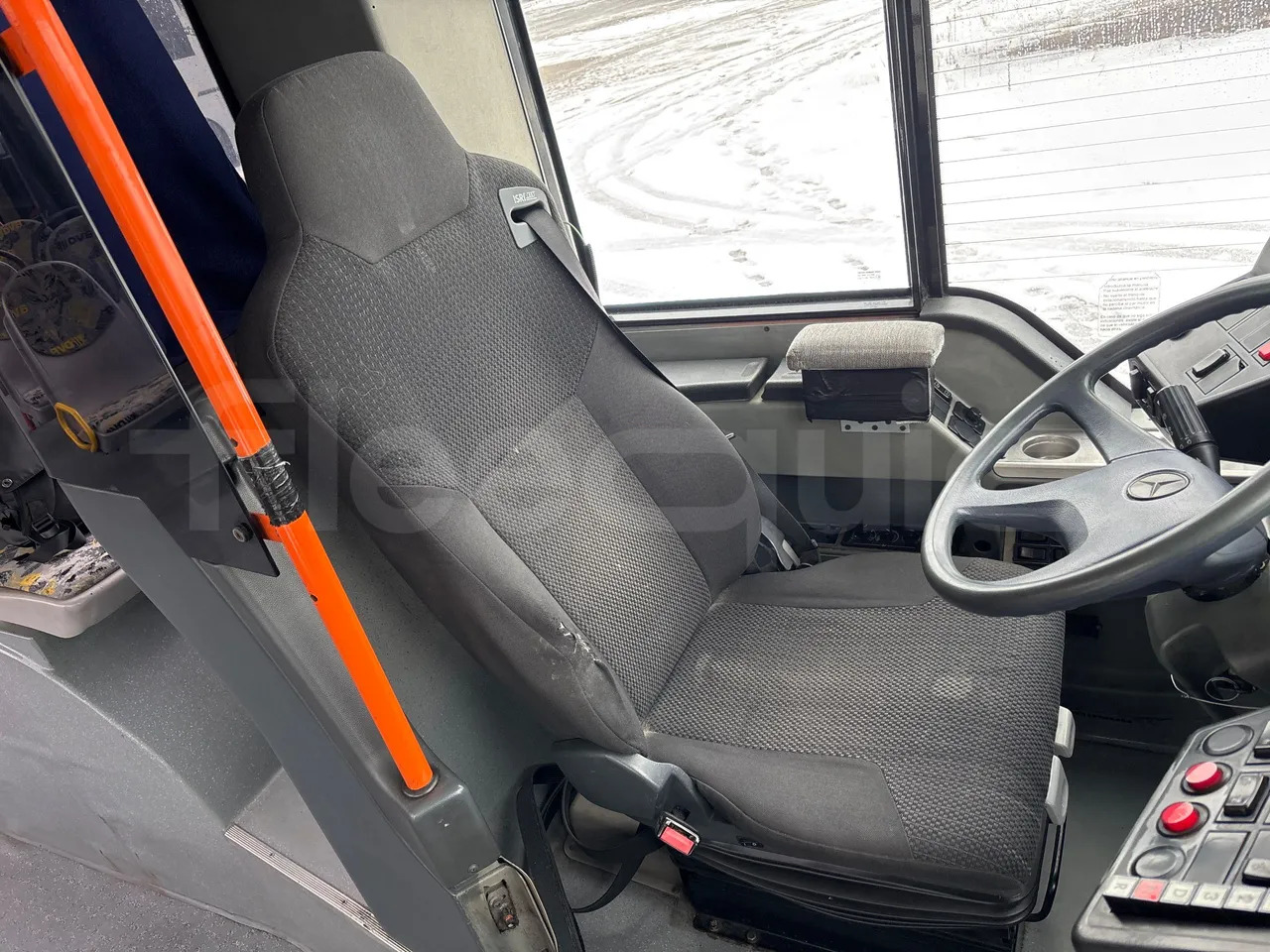 Autobús articulado Mercedes-Benz O 530: foto 22