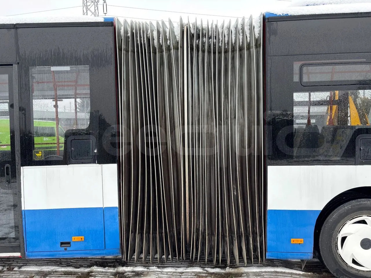 Autobús articulado Mercedes-Benz O 530: foto 17