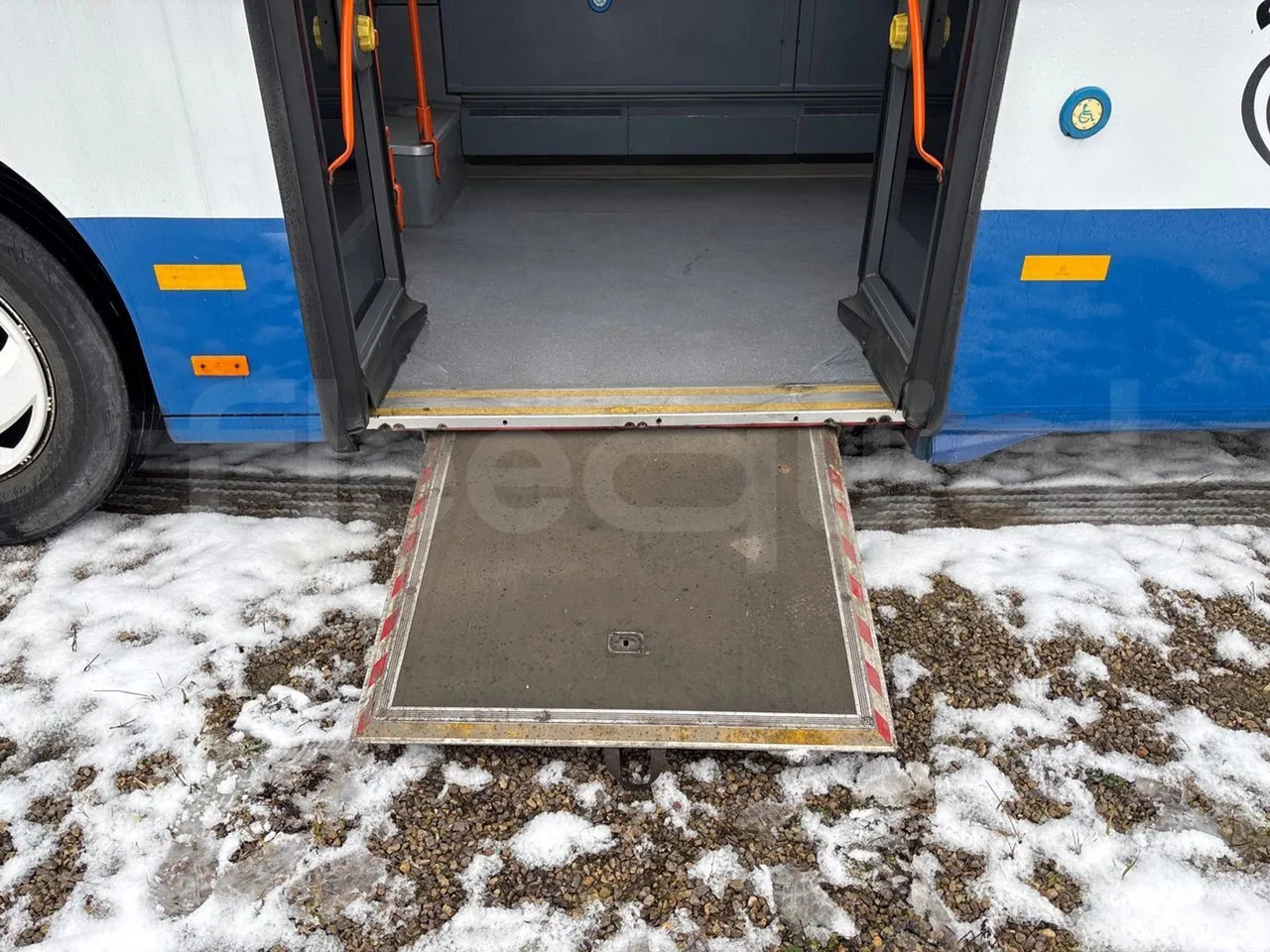 Autobús articulado Mercedes-Benz O 530: foto 16