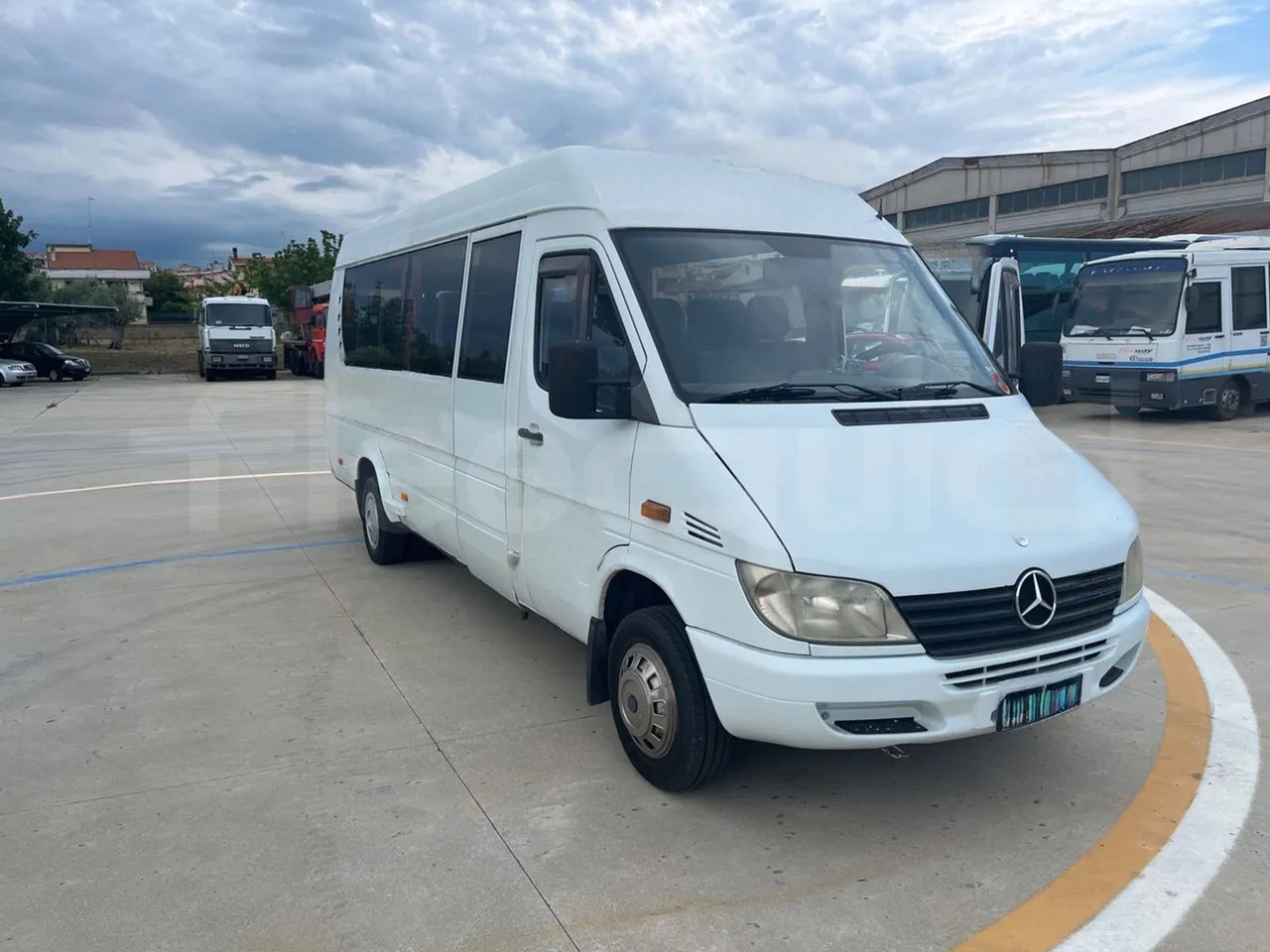 Mercedes-Benz Sprinter - Minibús, Furgoneta de pasajeros: foto 1 Mercedes-Benz Sprinter - Minibús, Furgoneta de pasajeros: foto 1