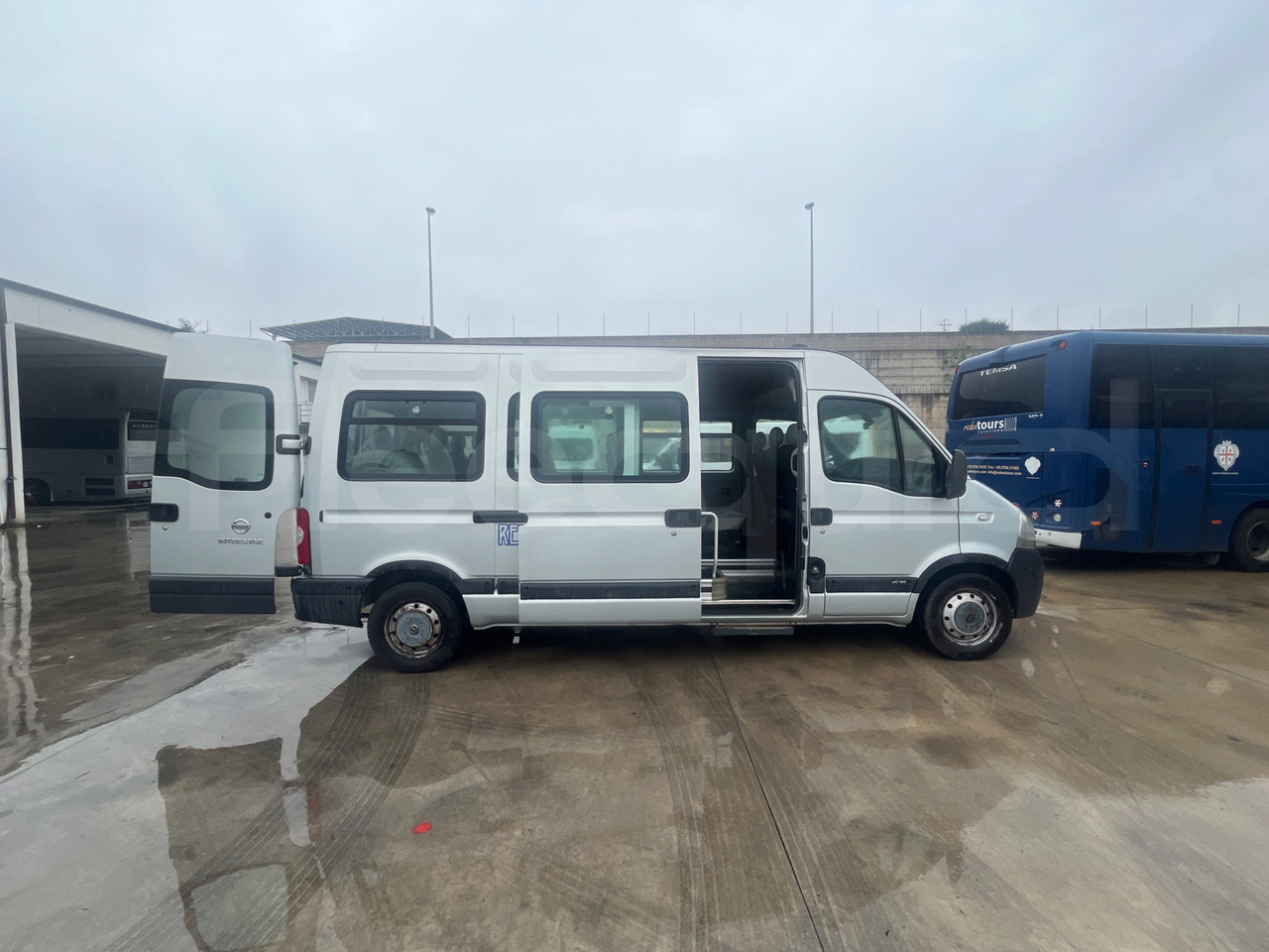 Nissan Interstar - Minibús, Furgoneta de pasajeros: foto 4 Nissan Interstar - Minibús, Furgoneta de pasajeros: foto 4