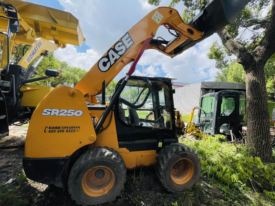 CASE SR250 - Minicargadora: foto 3 CASE SR250 - Minicargadora: foto 3