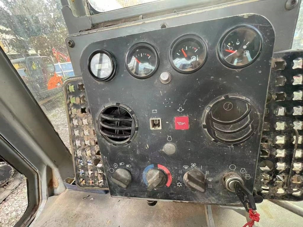 CAT D 6 G - Bulldozer: foto 3 CAT D 6 G - Bulldozer: foto 3