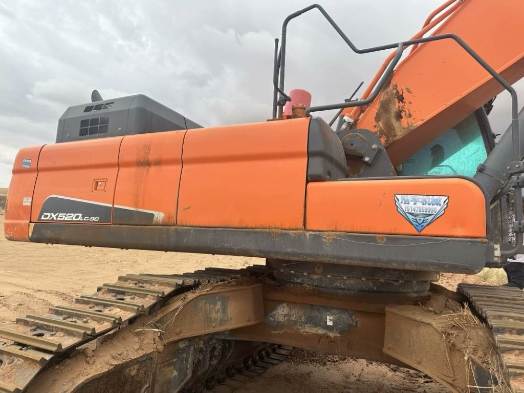 Doosan 520LC-9C - Excavadora de cadenas: foto 1 Doosan 520LC-9C - Excavadora de cadenas: foto 1