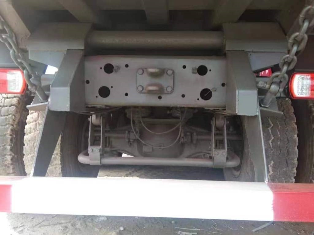 Camión volquete Howo 6X4: foto 6 Camión volquete Howo 6X4: foto 6