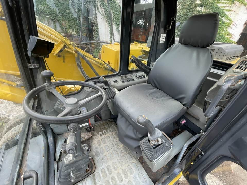 Komatsu PC160LC - Excavadora de ruedas: foto 5 Komatsu PC160LC - Excavadora de ruedas: foto 5