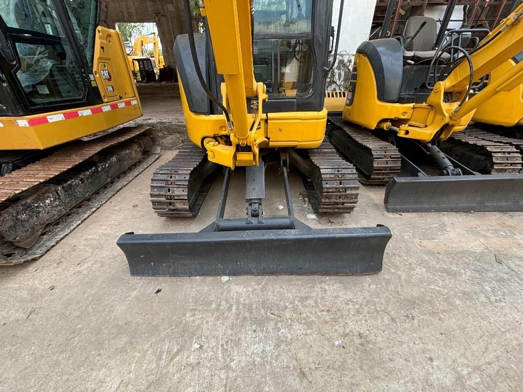 Komatsu PC35MR - Miniexcavadora: foto 2 Komatsu PC35MR - Miniexcavadora: foto 2