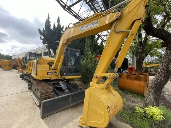 Miniexcavadora Komatsu PC70-8: foto 1