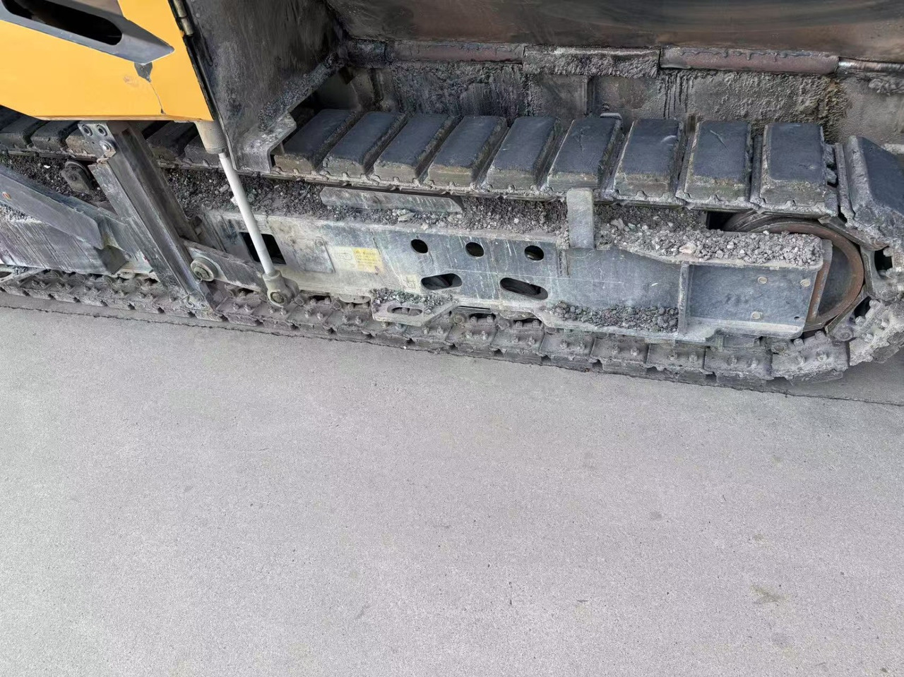 SANY SAP45C-8 - Pavimentadora de asfalto: foto 5 SANY SAP45C-8 - Pavimentadora de asfalto: foto 5