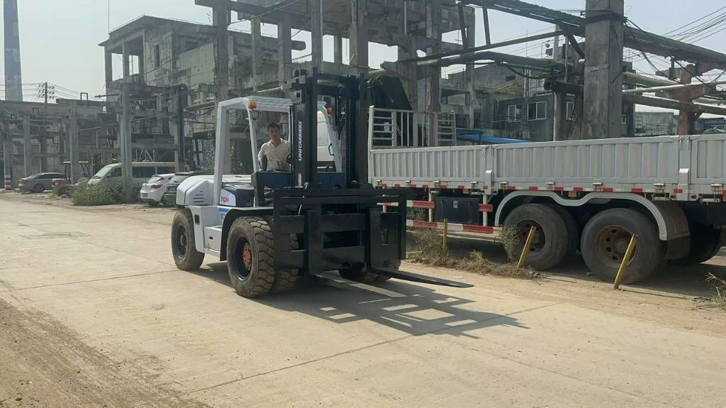 TCM FD 100 Z8 - Manipulador telescópico: foto 3 TCM FD 100 Z8 - Manipulador telescópico: foto 3