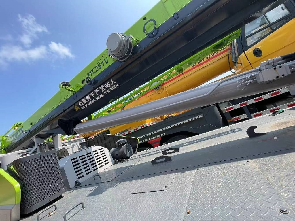 Zoomlion ZCT251V - Grúa todo terreno: foto 5 Zoomlion ZCT251V - Grúa todo terreno: foto 5