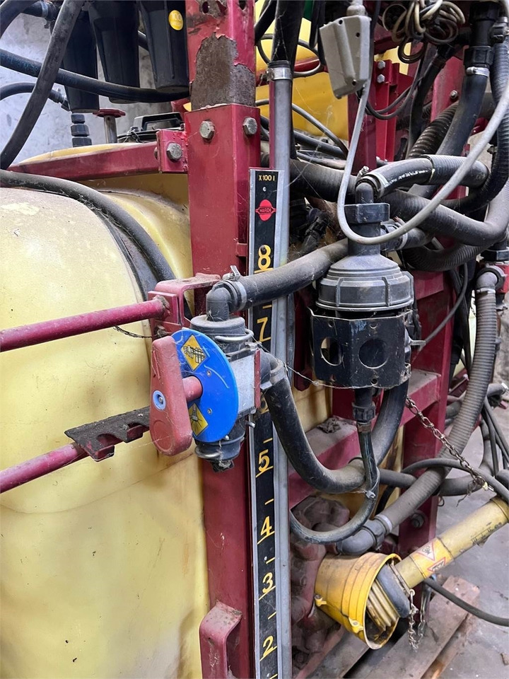 Hardi 800 L MED 12 BOM - Pulverizador suspendido: foto 4 Hardi 800 L MED 12 BOM - Pulverizador suspendido: foto 4