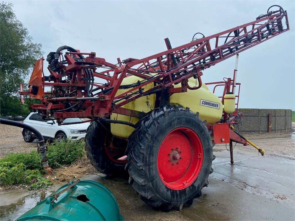 Hardi COMANDER 2800 L 24 M - Pulverizador arrastrado: foto 3 Hardi COMANDER 2800 L 24 M - Pulverizador arrastrado: foto 3