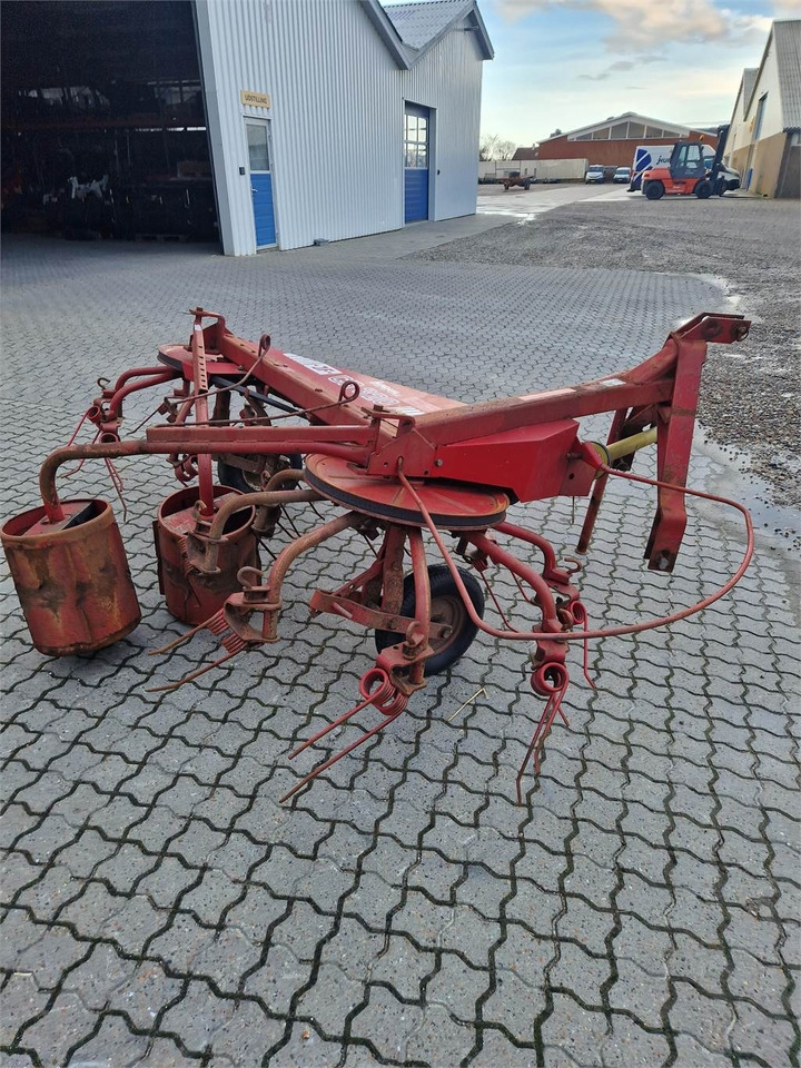 JF CR320 COMBIRIVE - Henificadora: foto 3 JF CR320 COMBIRIVE - Henificadora: foto 3