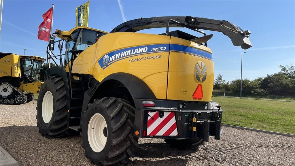 New Holland FR650 T4B - Cosechadora de forraje: foto 4 New Holland FR650 T4B - Cosechadora de forraje: foto 4