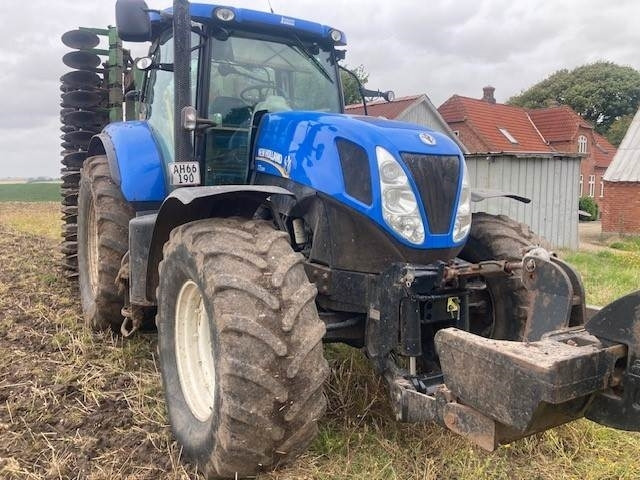 New Holland T7.220 CLASSIC - Tractor: foto 1 New Holland T7.220 CLASSIC - Tractor: foto 1
