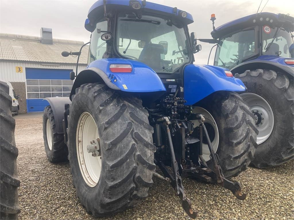New Holland T7.220 CLASSIC - Tractor: foto 3 New Holland T7.220 CLASSIC - Tractor: foto 3