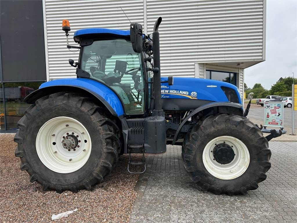 New Holland T7.270AC KEY - Tractor: foto 2 New Holland T7.270AC KEY - Tractor: foto 2