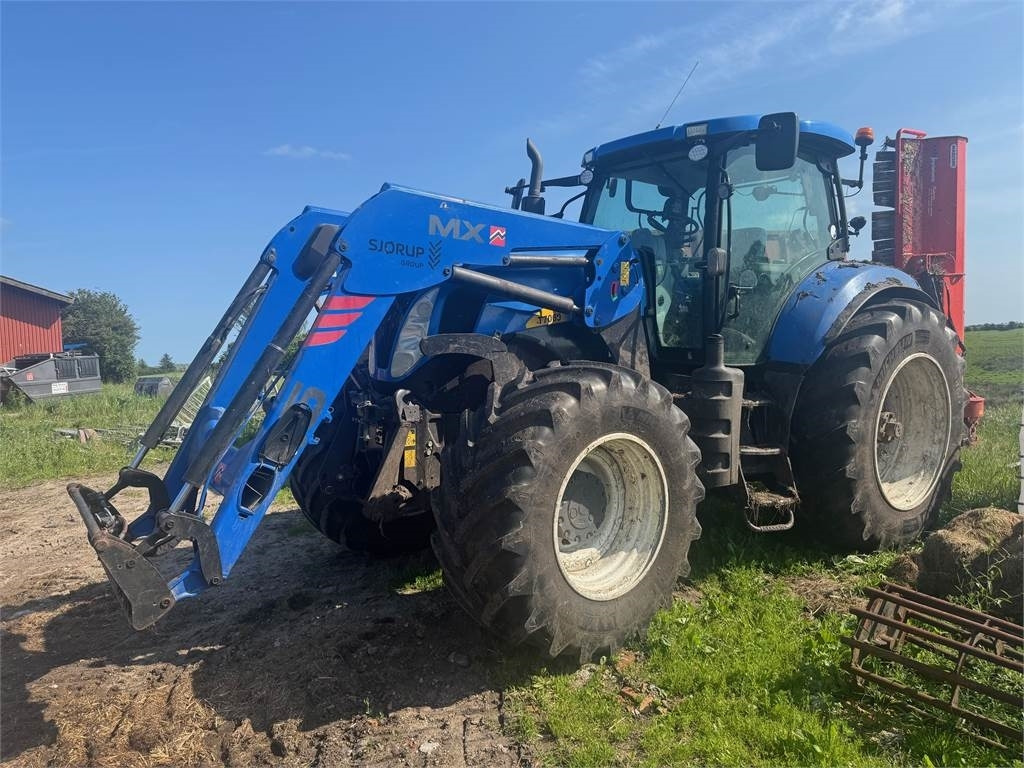 New Holland T7060TG - Tractor: foto 1 New Holland T7060TG - Tractor: foto 1