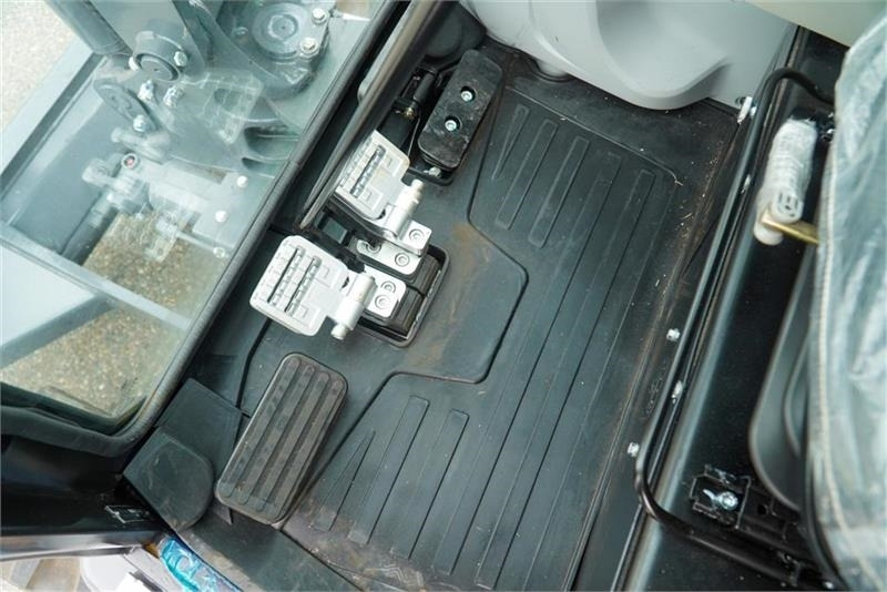 Leasing de Eurotrac HE26-SR  Eurotrac HE26-SR: foto 14