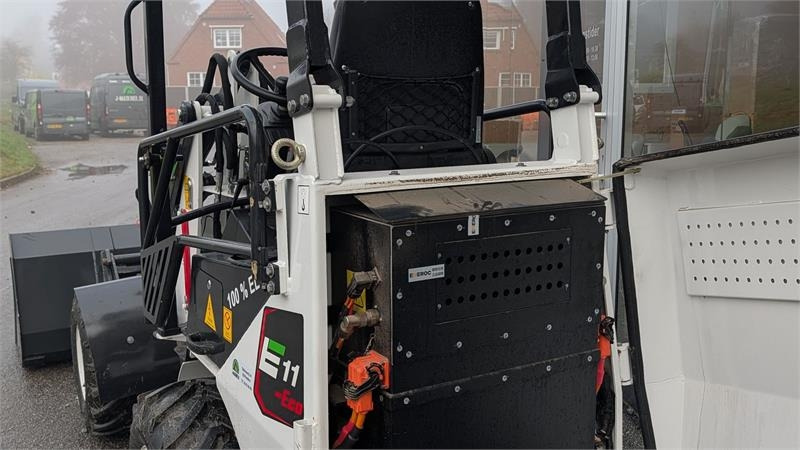 Cargadora articulada Eurotrac W11-E DEMO: foto 8