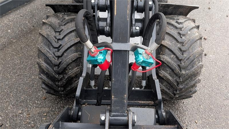 Cargadora articulada Eurotrac W11-E DEMO: foto 7