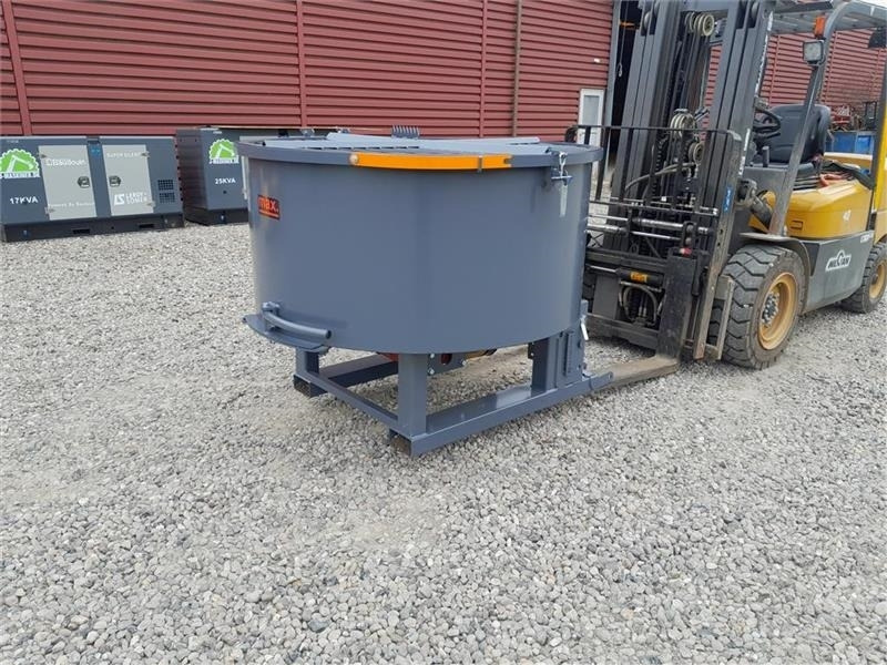 - - - FK MASCHINERY - Hormigonera: foto 1 - - - FK MASCHINERY - Hormigonera: foto 1