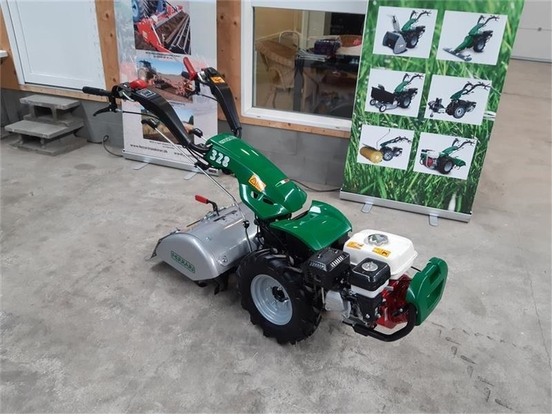 Ferrari 328 - Tractor municipal: foto 1 Ferrari 328 - Tractor municipal: foto 1