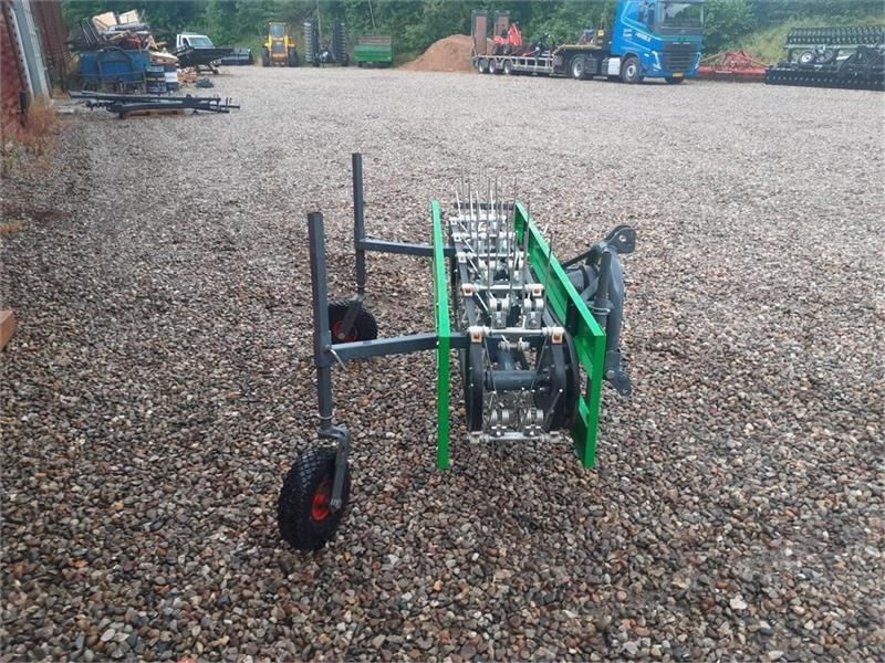 - - - HØ VENDER - Implemento para Tractor municipal: foto 3 - - - HØ VENDER - Implemento para Tractor municipal: foto 3