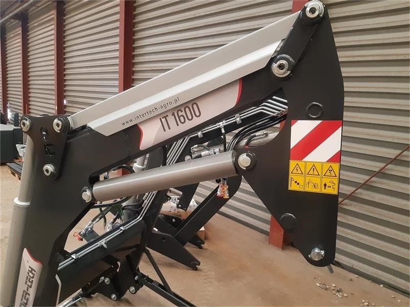 Inter-Tech 1600 - Cargador frontal para tractor: foto 3 Inter-Tech 1600 - Cargador frontal para tractor: foto 3