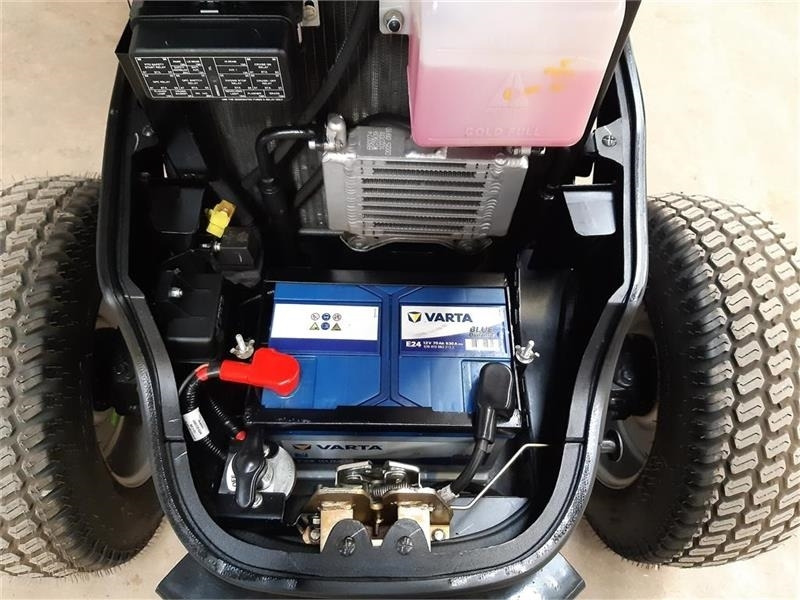 Solis 26 hst - Tractor municipal: foto 5 Solis 26 hst - Tractor municipal: foto 5