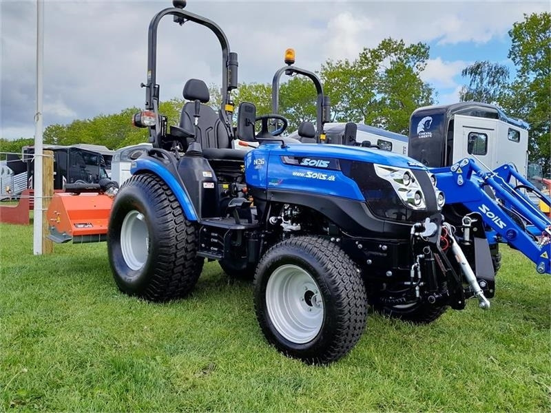Solis 26 hst frontlift - Tractor municipal: foto 1 Solis 26 hst frontlift - Tractor municipal: foto 1