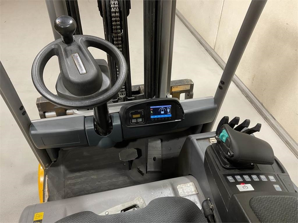 Jungheinrich EFG 213 - Carretilla elevadora eléctrica: foto 5 Jungheinrich EFG 213 - Carretilla elevadora eléctrica: foto 5