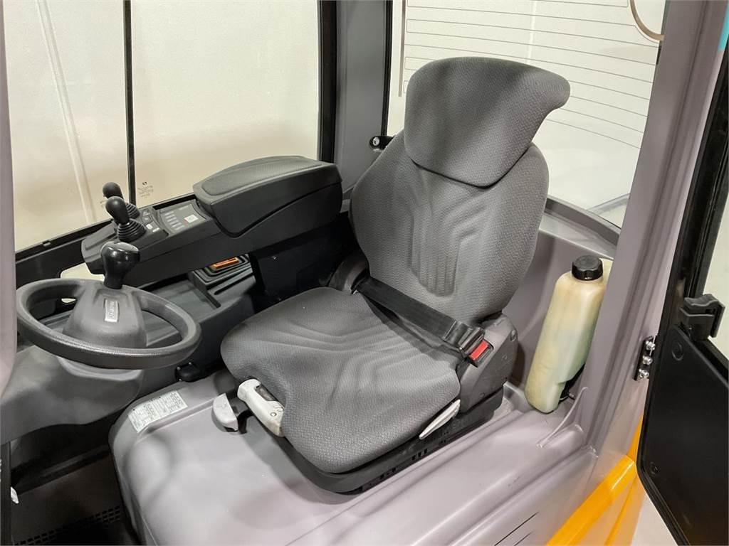 Jungheinrich EFG 216 K - Carretilla elevadora eléctrica: foto 5 Jungheinrich EFG 216 K - Carretilla elevadora eléctrica: foto 5