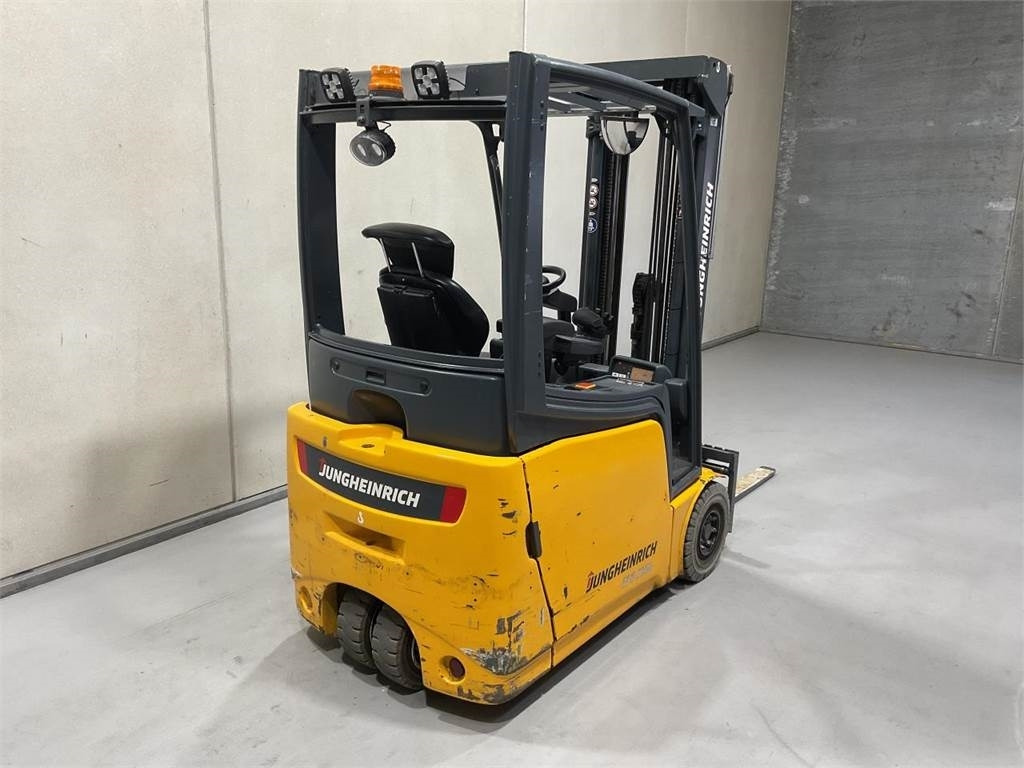 Jungheinrich EFG 216 K - Carretilla elevadora eléctrica: foto 2 Jungheinrich EFG 216 K - Carretilla elevadora eléctrica: foto 2