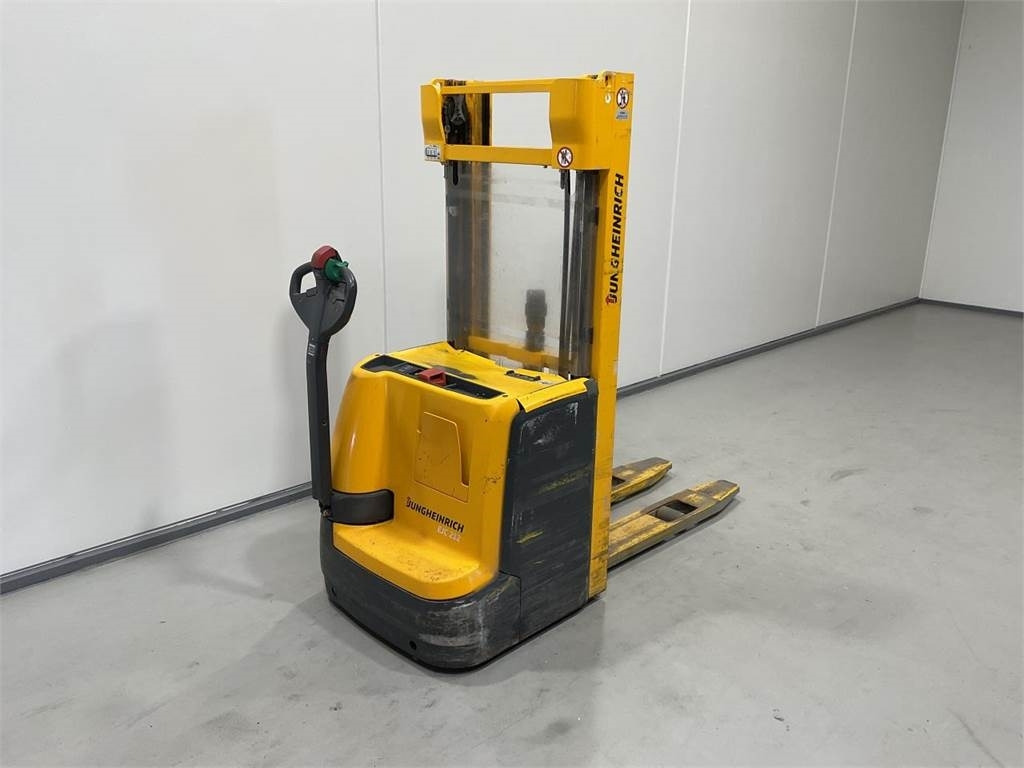 Jungheinrich EJC 212 - Apilador: foto 2 Jungheinrich EJC 212 - Apilador: foto 2