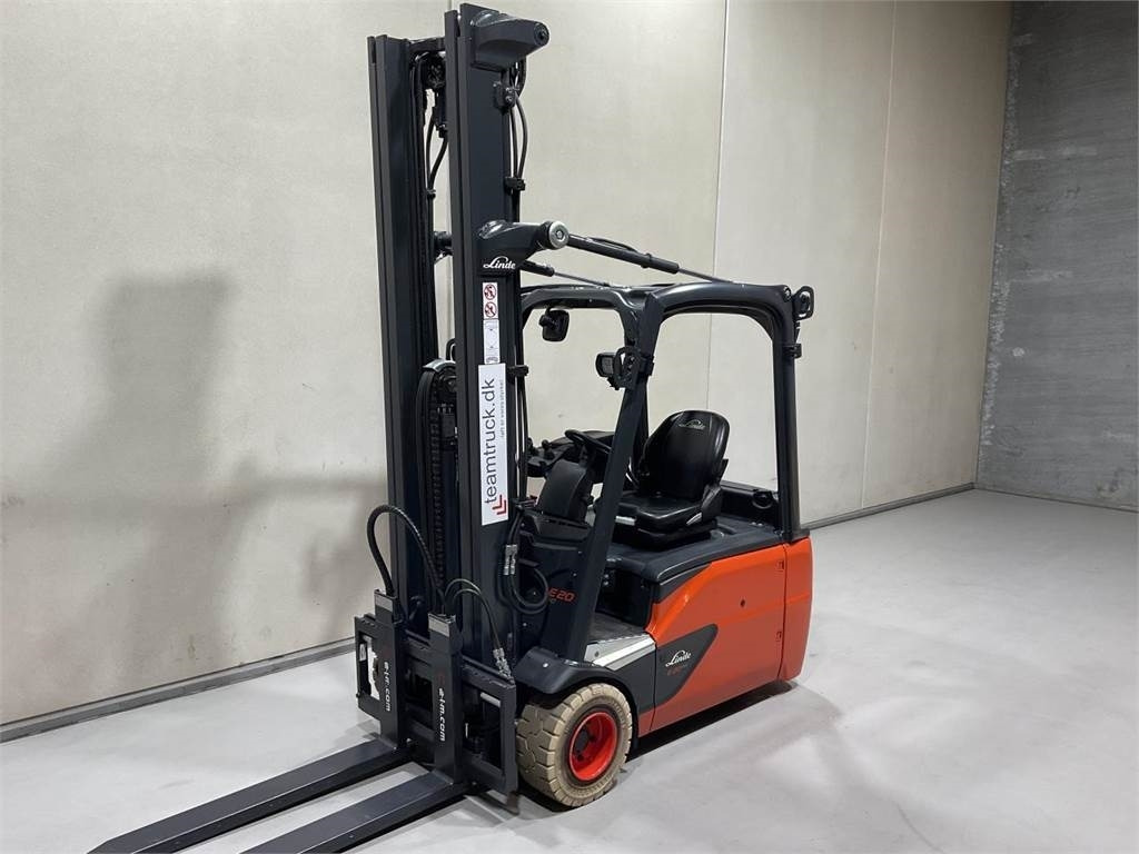 Linde E20-02 - Carretilla elevadora eléctrica: foto 4 Linde E20-02 - Carretilla elevadora eléctrica: foto 4